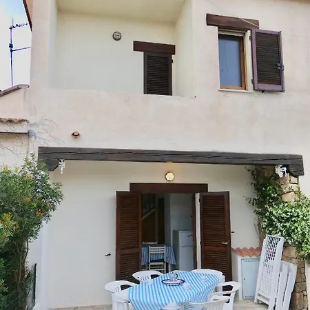 Iss Travel, Domo Cytonia 2-bedrooms With Private Fenced Terrace *